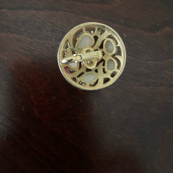 Vtg Alfred Phillippe for Crown Trifari acorn fruit salad swirl clip earrings - Picture 8 of 8